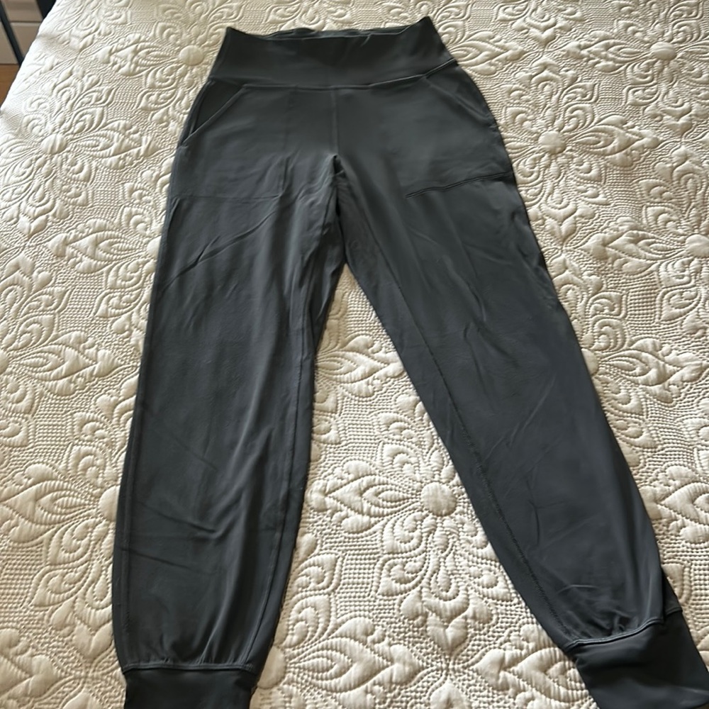 Women’s lululemon align joggers